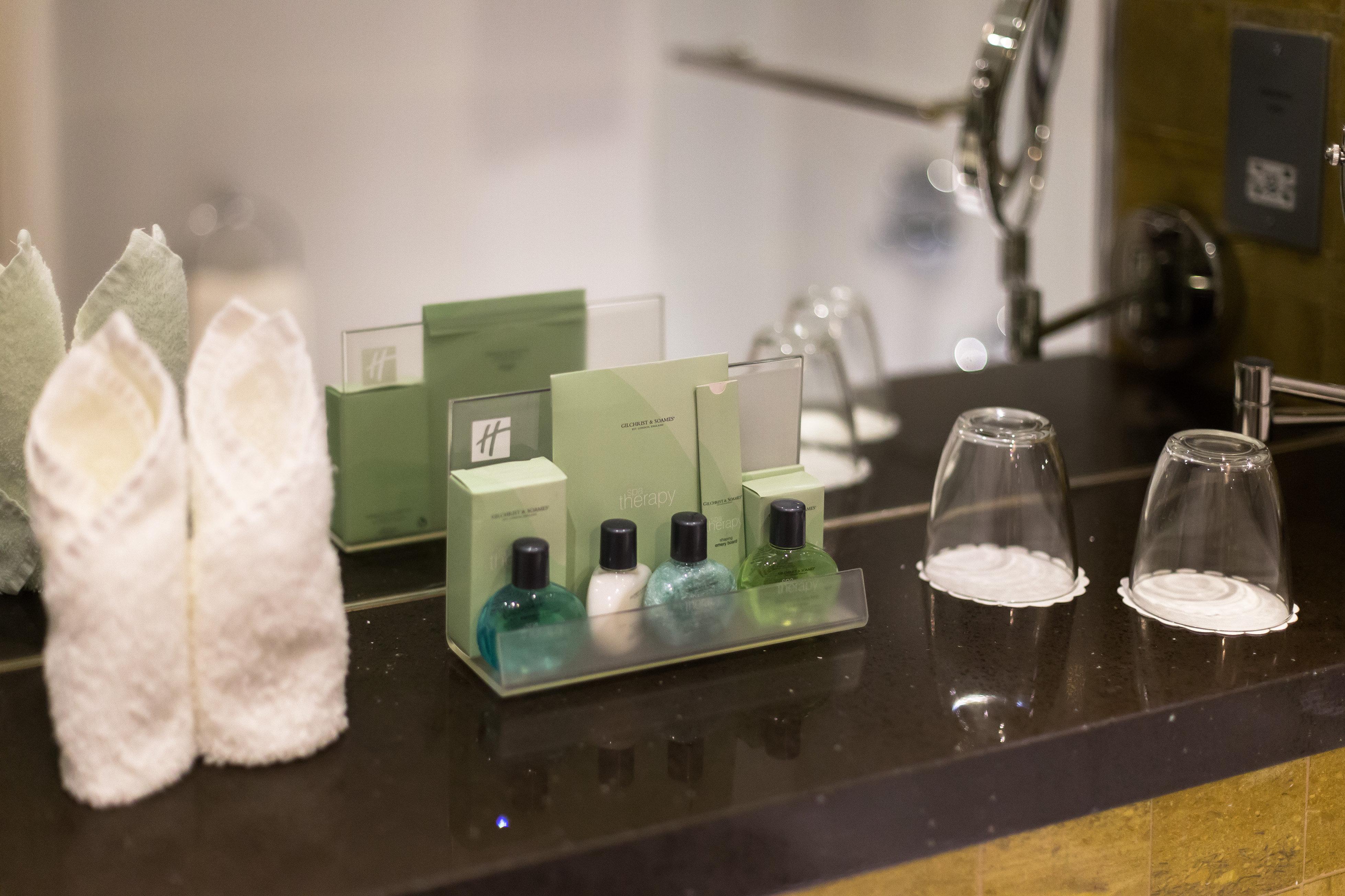 Holiday Inn London Watford Junction By Ihg Bagian luar foto