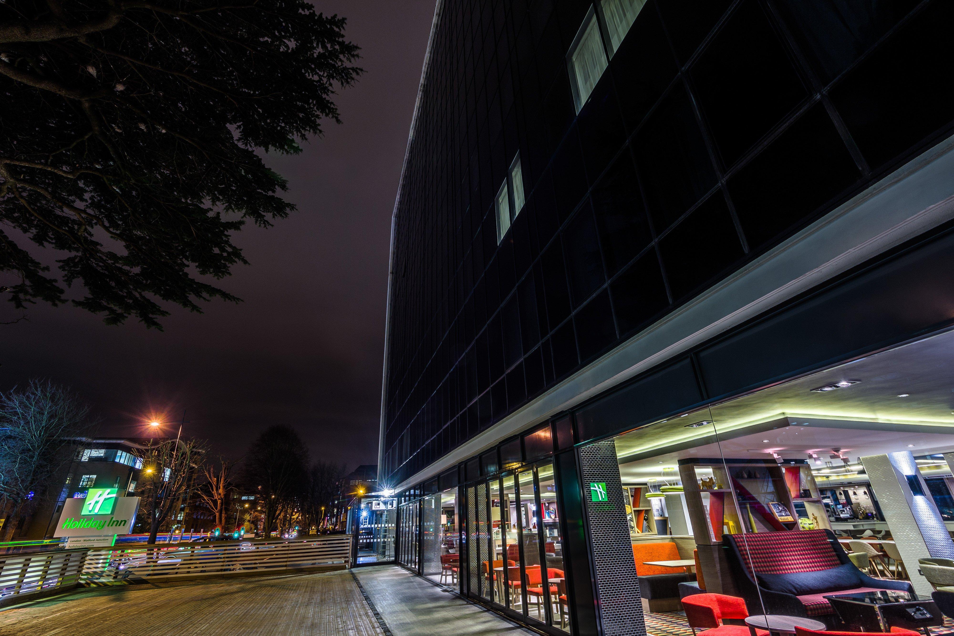 Holiday Inn London Watford Junction By Ihg Bagian luar foto