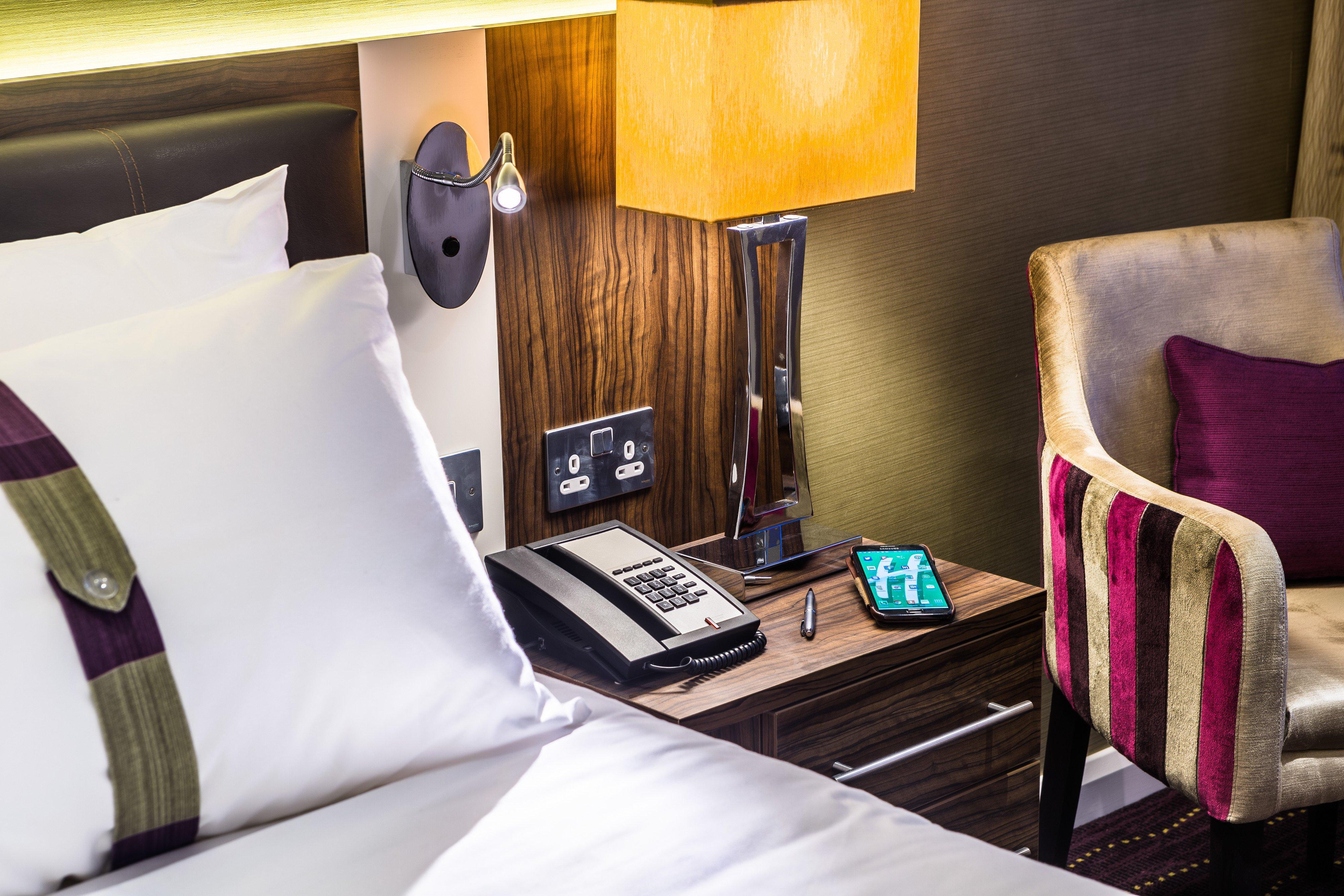 Holiday Inn London Watford Junction By Ihg Bagian luar foto