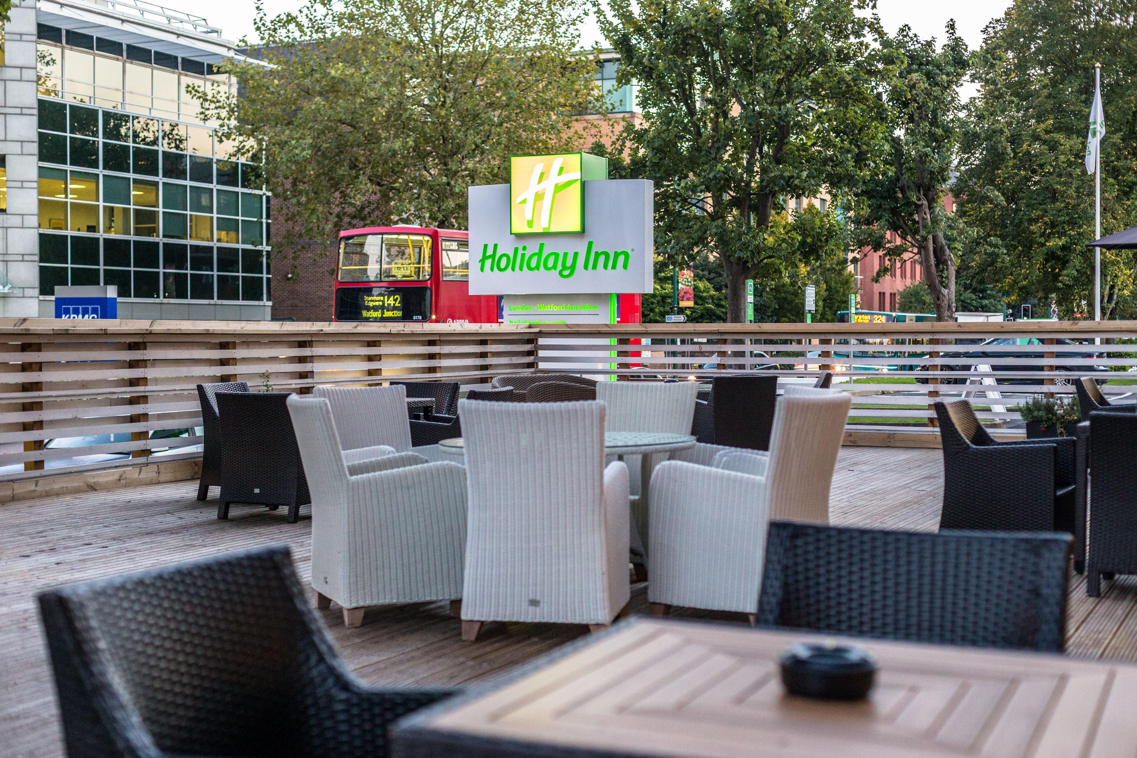 Holiday Inn London Watford Junction By Ihg Bagian luar foto