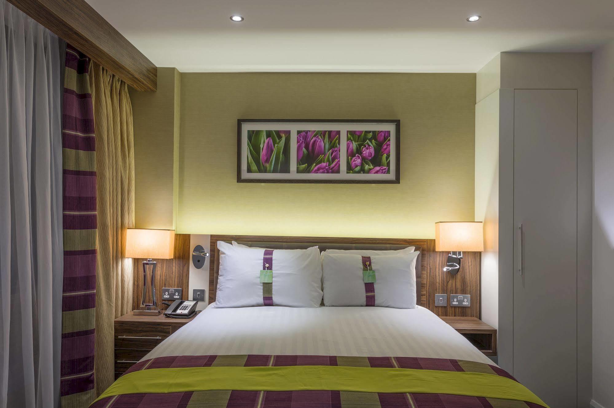 Holiday Inn London Watford Junction By Ihg Bagian luar foto